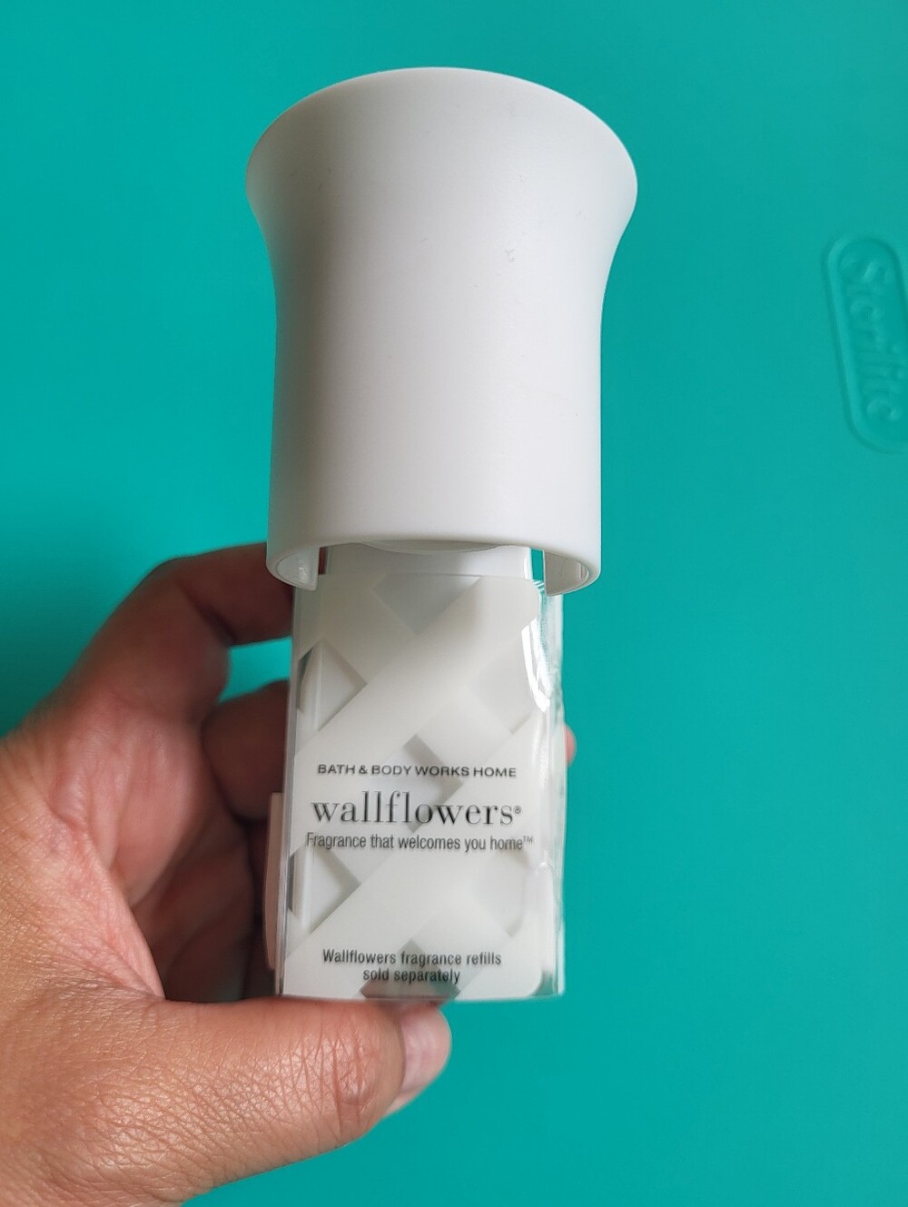 Bath & Body Works White Wallflowers Fragrance Plug In